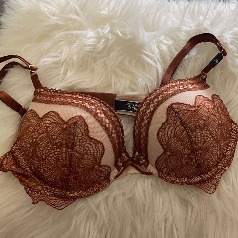 Victoria’s Secret Bombshell Bra